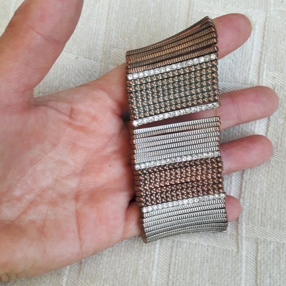 Wide stretch coppery / mixed metals bar bead bracelet with rhinestones - Picture 7 of 8